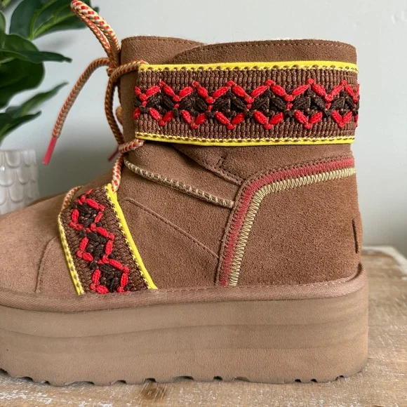 Ugg Classic Mini li Braid Platform Boots